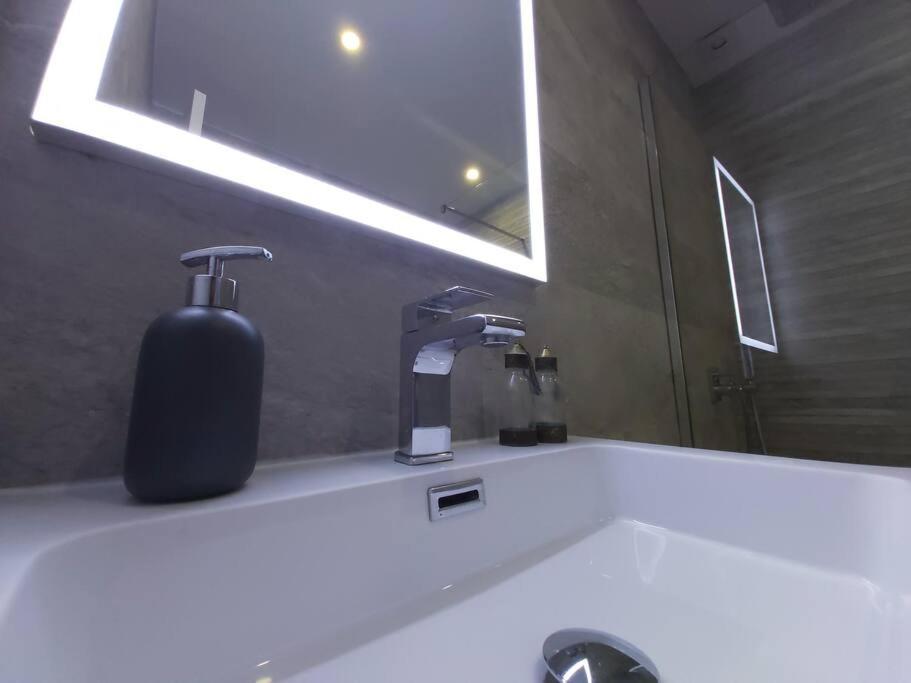 Luminoso Apartamento En El Centro, Con Mucho Arte Sevilla Exterior foto